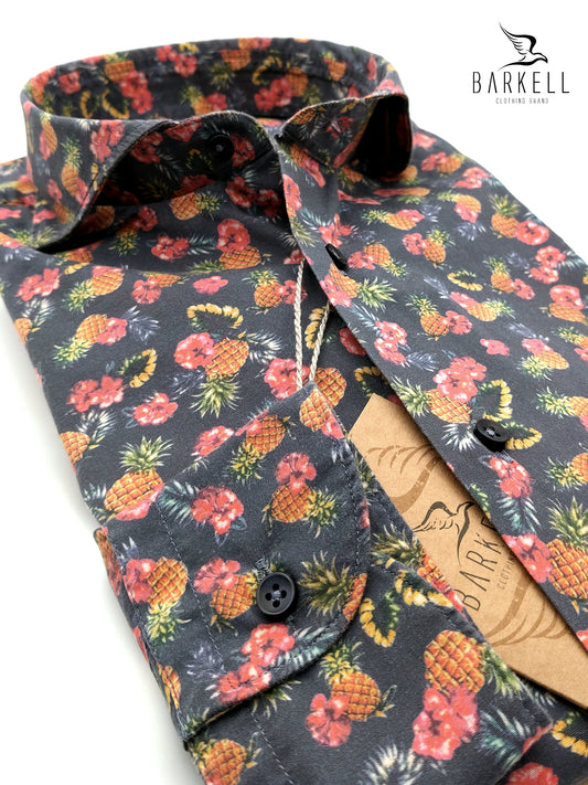Camisa de algodón con estampado de piñas multicolor y cuello italiano con fondo gris