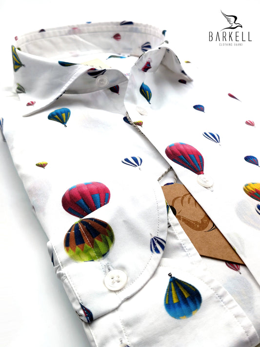 Camicia in Cotone Fantasia Mongolfiera Multicolore Fondo Bianco Collo Francese Piccolo
