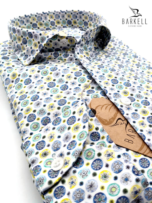 Camicia in Cotone Fantasia Maioliche Multicolore Fondo Bianco Collo Francese Piccolo