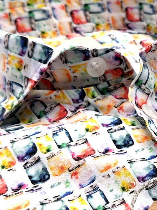 Camicia in Cotone Fantasia Barattoli Multicolore Fondo Bianco Collo Francese Piccolo
