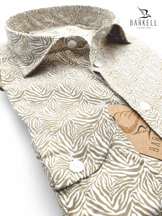 Camicia in Cotone Fantasia Safari Bianco Fondo Sabbia Collo Francese Piccolo