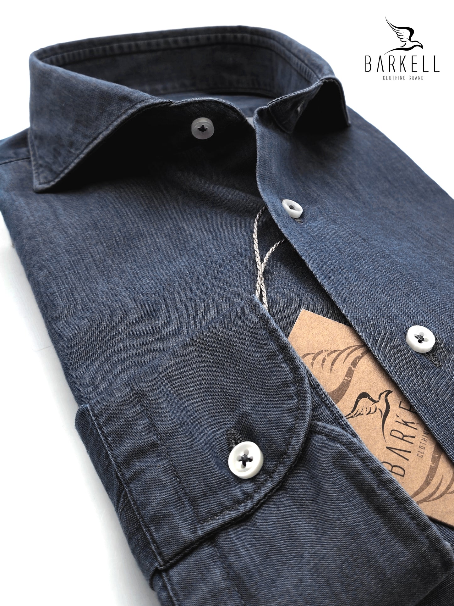 Camicia in Cotone Denim Lavato Color Jeans Medio Collo Francese Cutaway