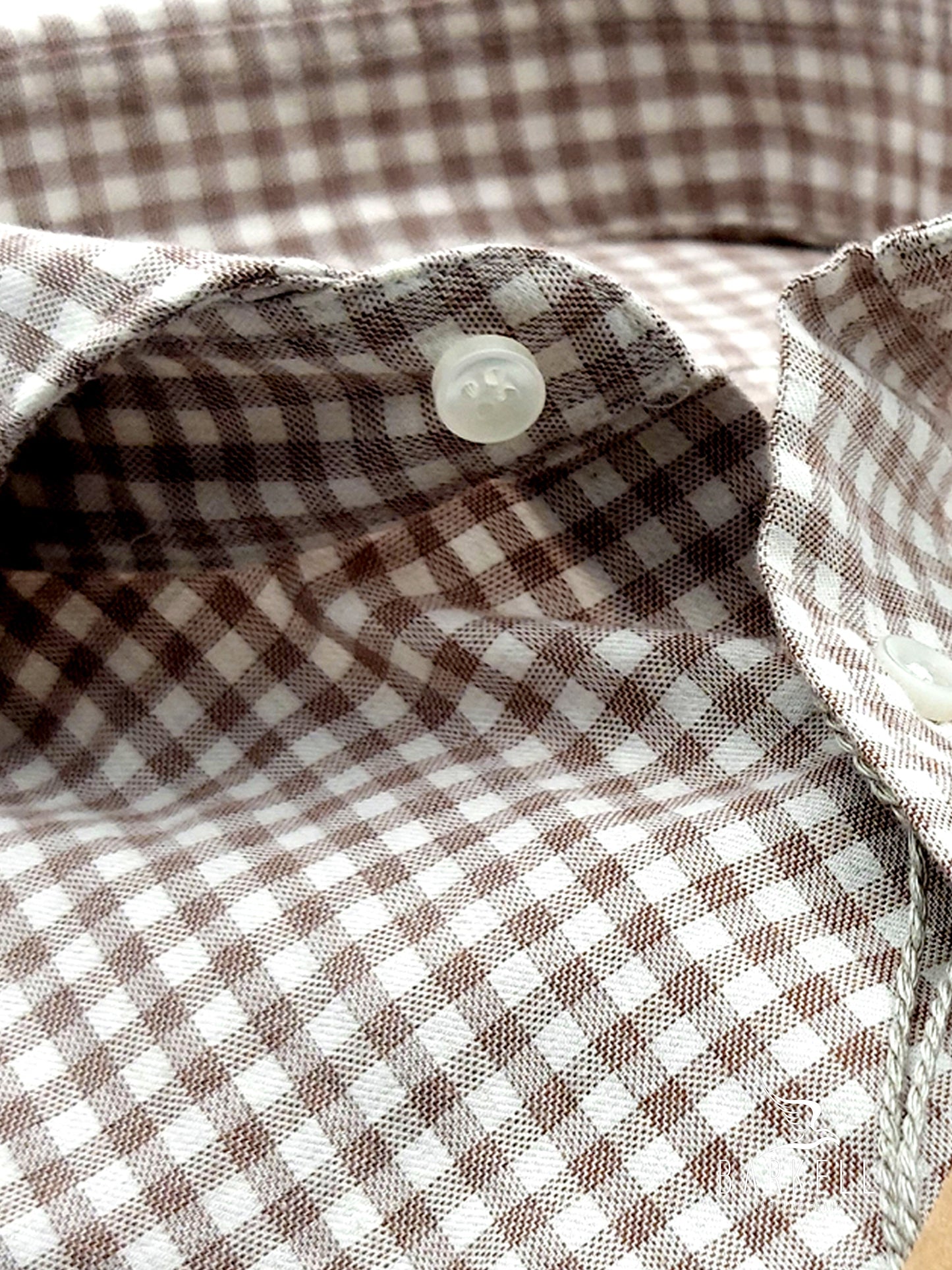 Camicia in Cotone Flanellato Quadretto Nocciola Fondo Avorio Collo Francese Cutaway