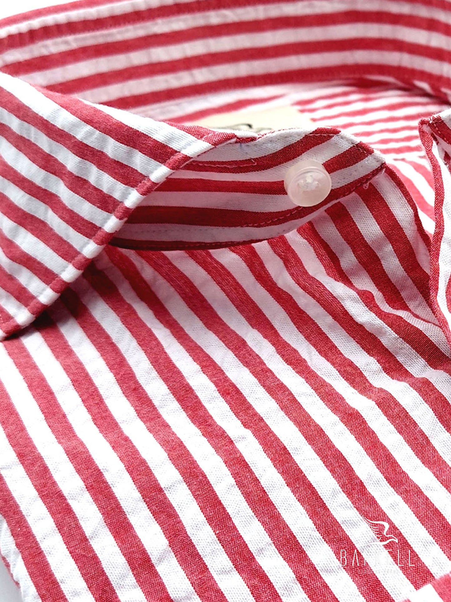 Camicia in Cotone Seersucker Rigata Rosso e Bianco Collo Francese Cutaway