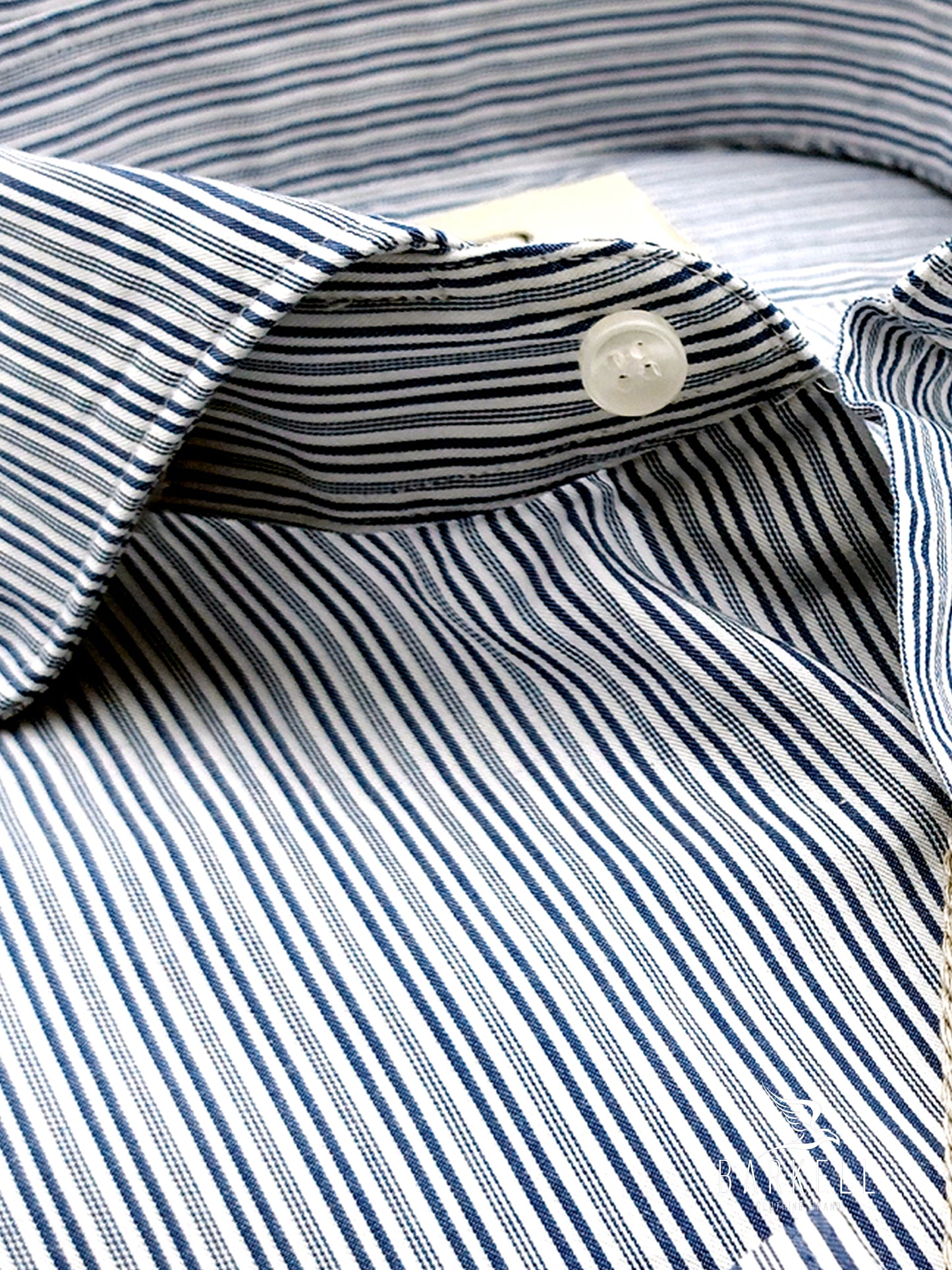 Camicia in Cotone Rigata Blu e Bianco Collo Francese Cutaway