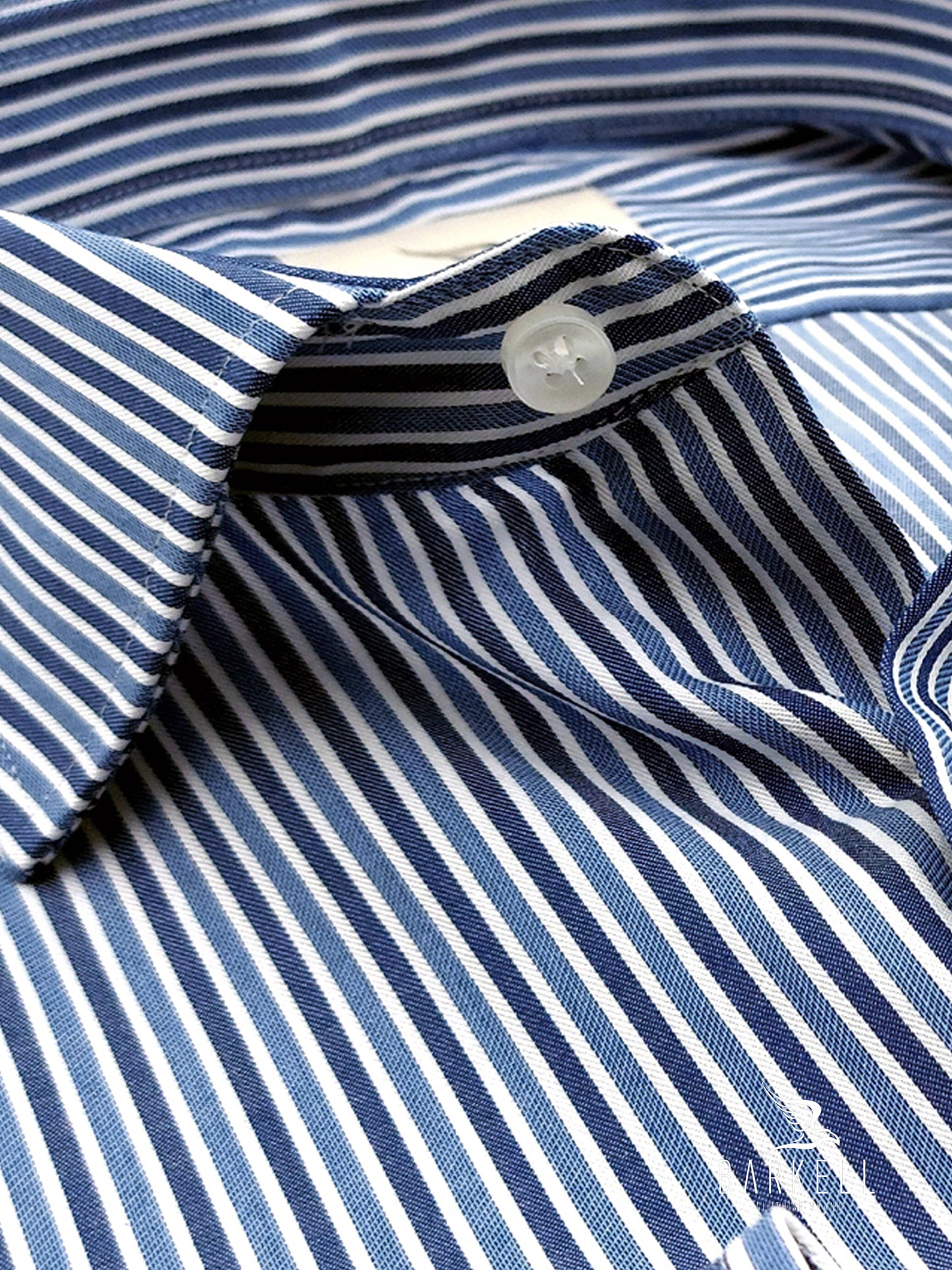 Camicia in Cotone Rigata Blu e Avio Fondo Bianco Collo Francese