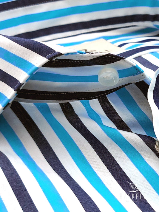 Camisa de algodón a rayas azules y turquesa con cuello italiano