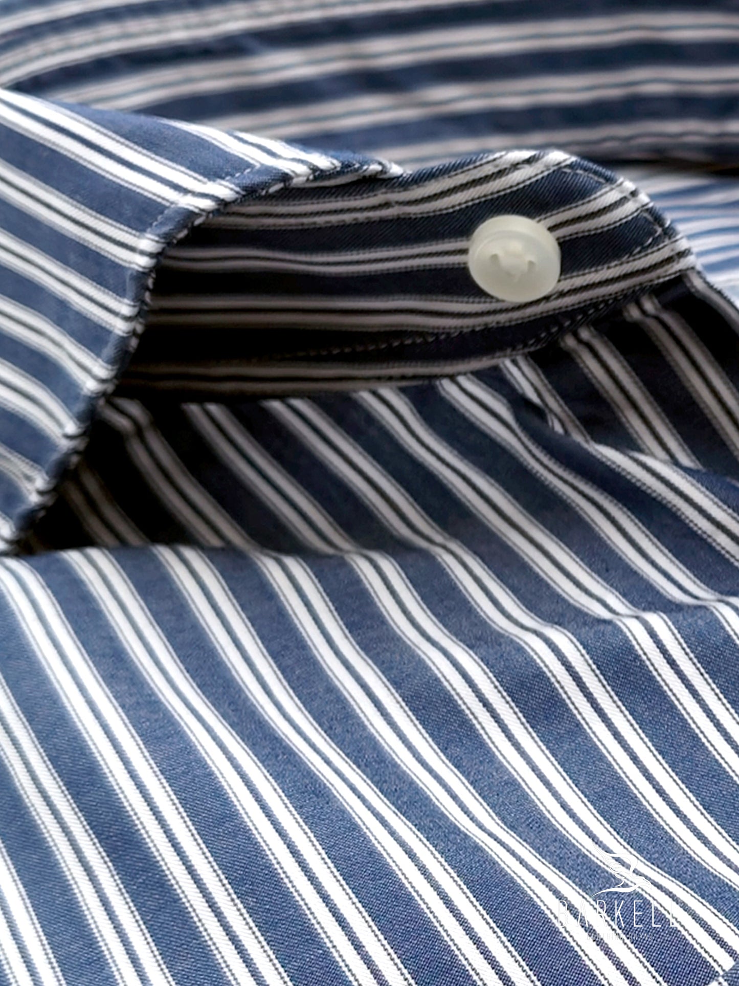 Chemise en coton rayé bleu et blanc à col français