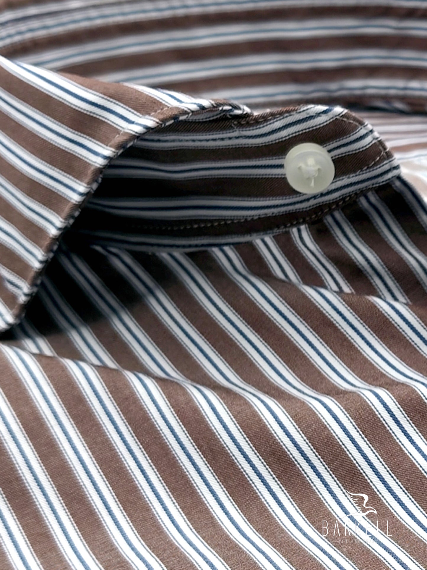Chemise en coton rayé bleu et blanc à col français