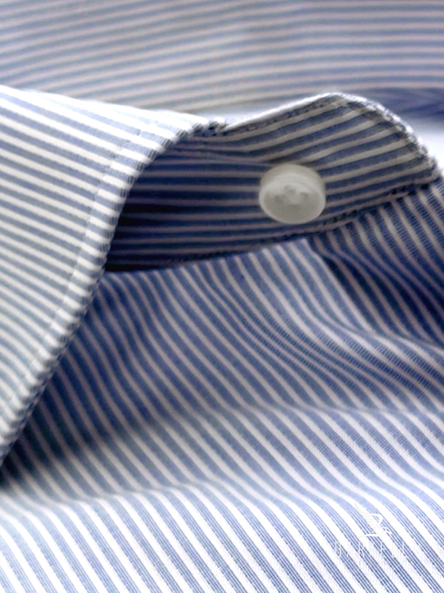 Camisa No-Iron de algodón con cuello francés de rayas celestes y blancas