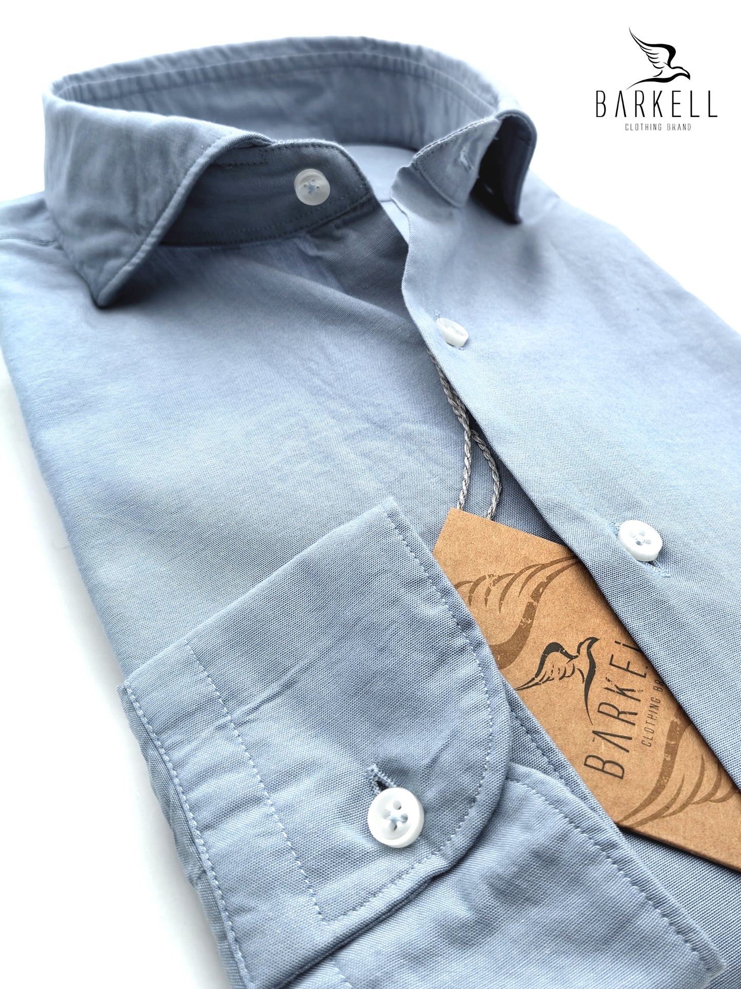 Camisa vaquera lavada de algodón cambray en color azul claro con cuello italiano