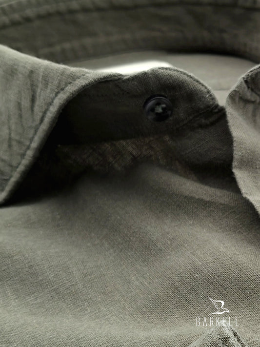 Camisa de puro lino verde salvia con cuello italiano