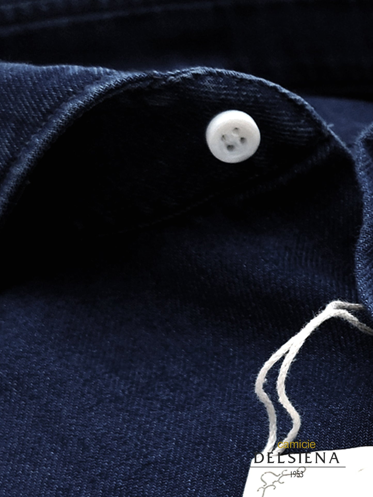 Camicia in Cotone Drill Denim Color Blu Jeans  Collo Francese Cutaway