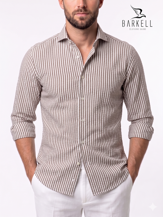 Camisa de algodón seersucker de rayas color avellana y blanco con cuello italiano