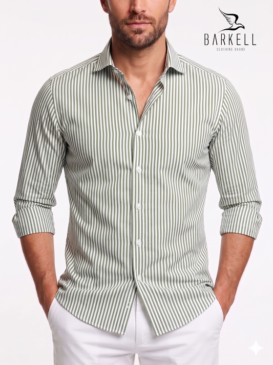 Camisa de algodón a rayas verde oliva y blanca con cuello italiano pequeño