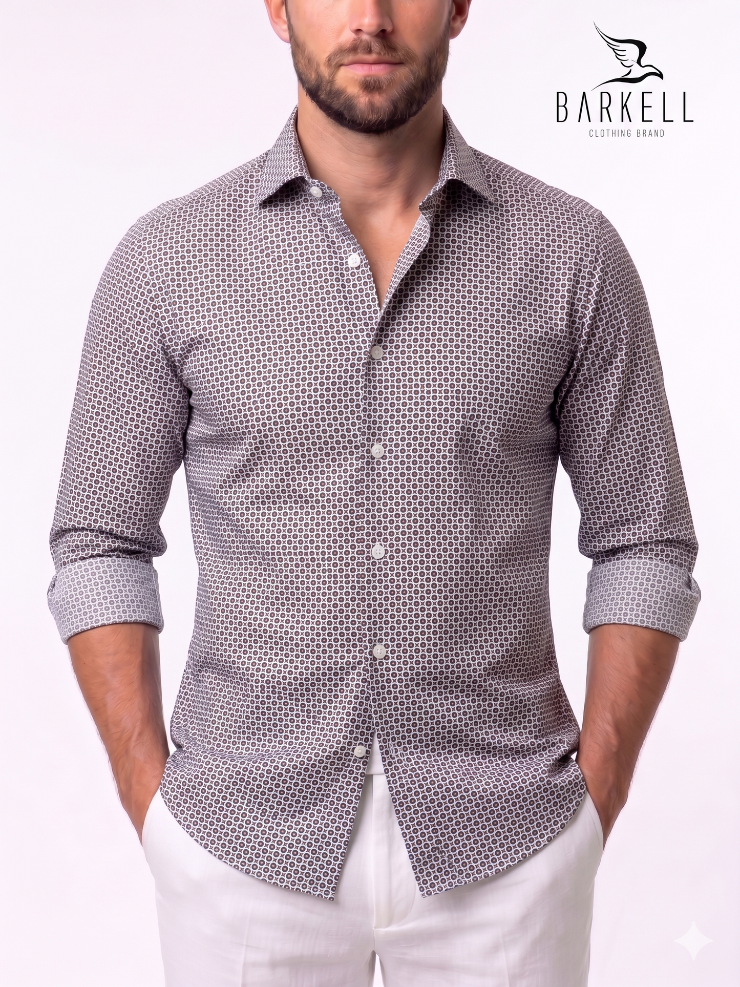 Camicia in Cotone Fantasia Geometrica Marrone e Blu Fondo Bianco Collo Francese