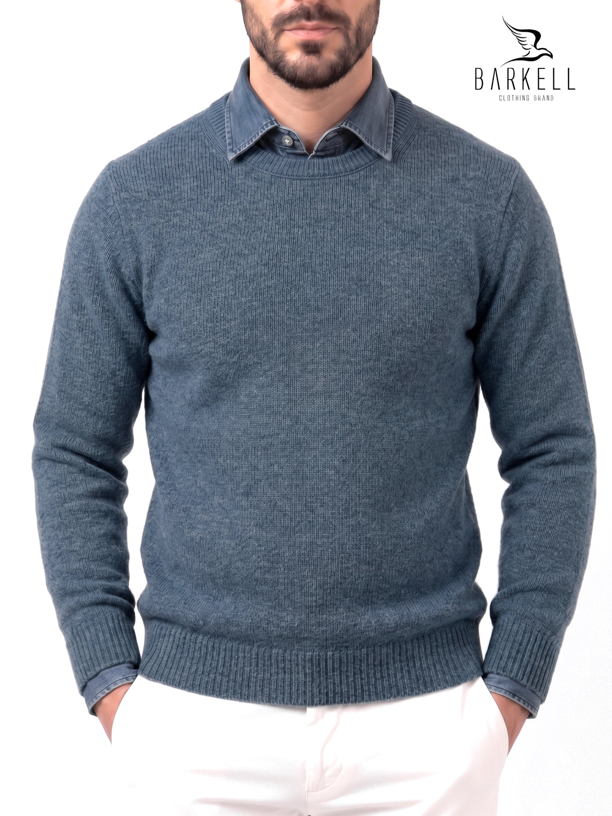 Jersey de cuello redondo de color ocre en mezcla de lana con 5% cashmere