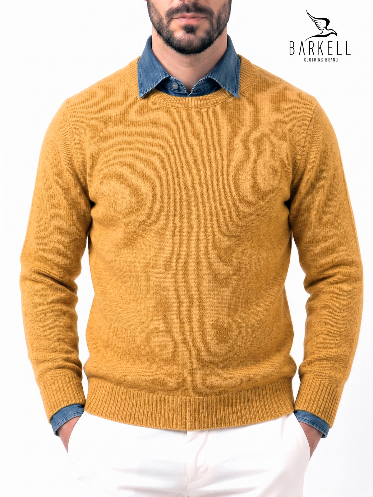 Pull col rond ocre en laine mélangée avec 5% cachemire