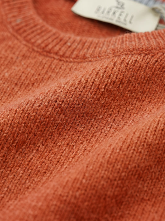 Pull col rond ocre en laine mélangée avec 5% cachemire