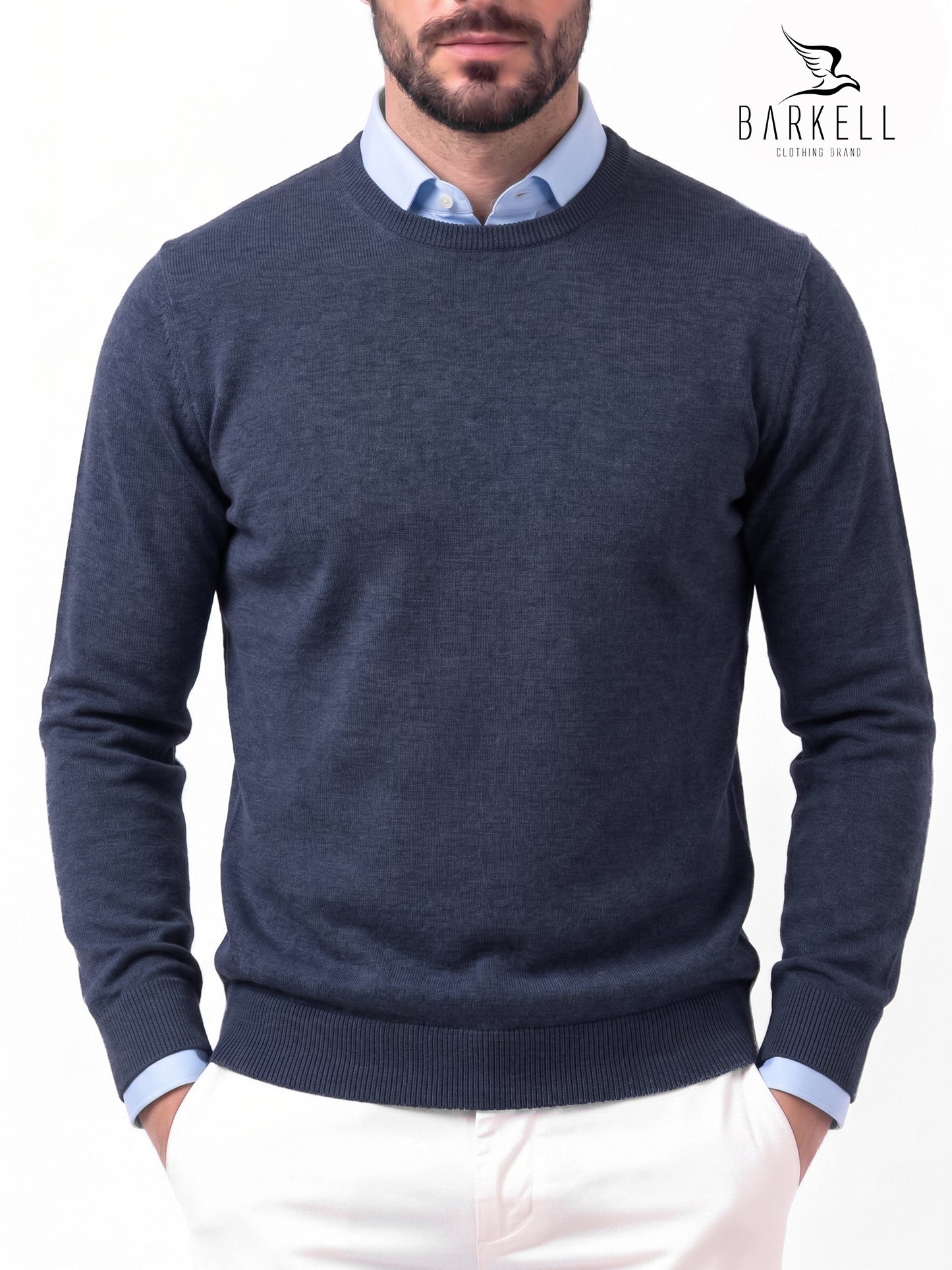 Pull à col rond en pure laine mérinos extrafine en bleu denim