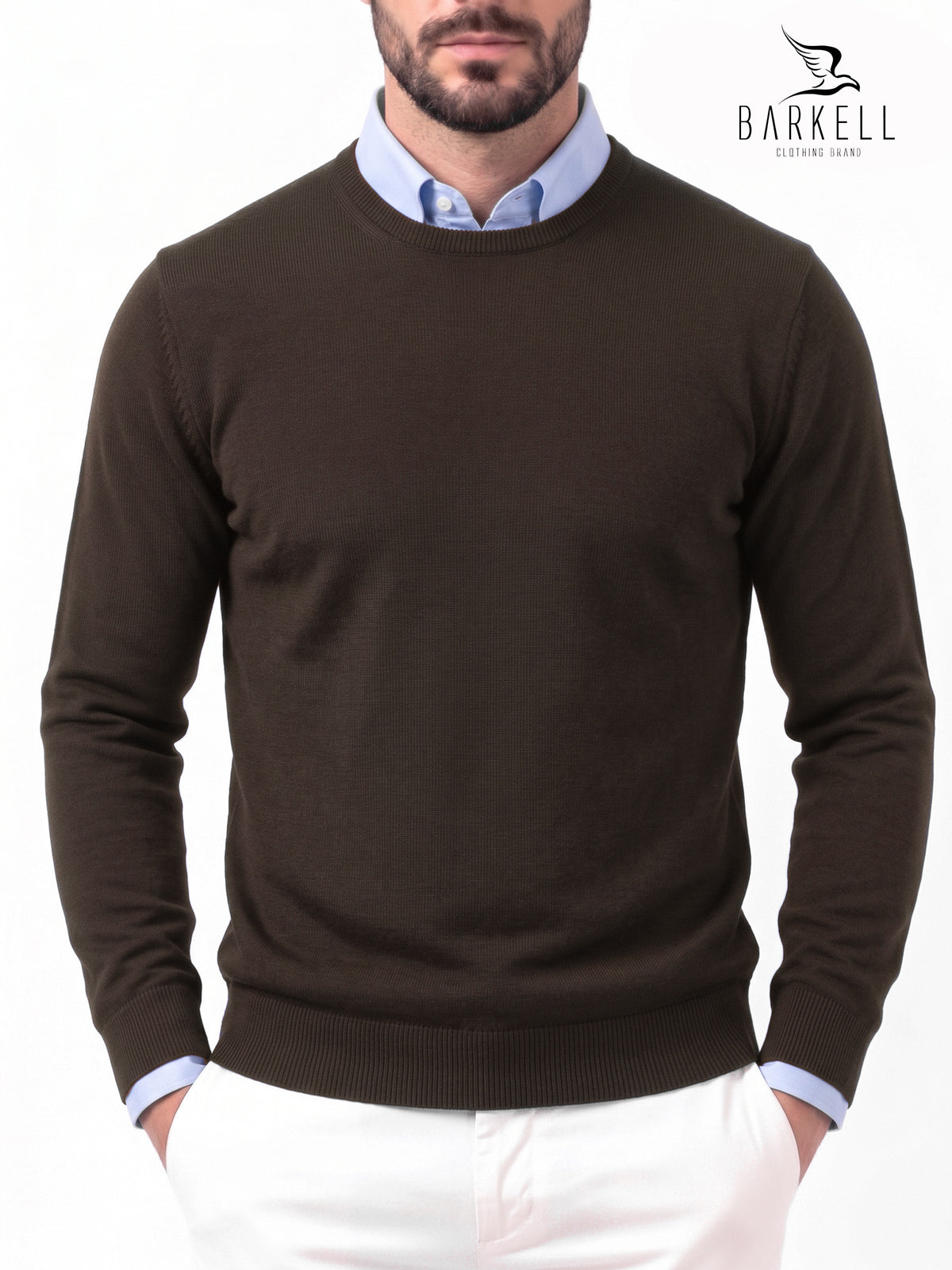 Pull à col rond en pure laine mérinos extrafine en marron foncé