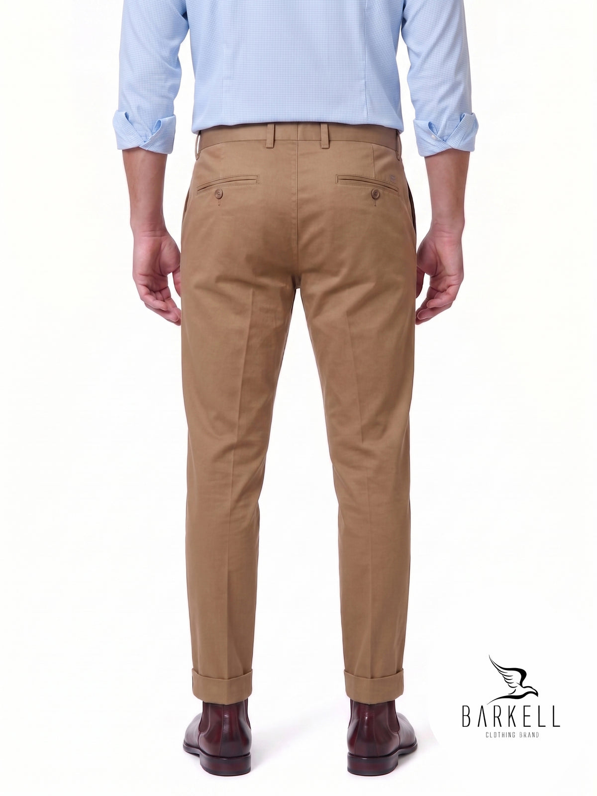 Pantalón modelo Camel Chinos en raso de algodón