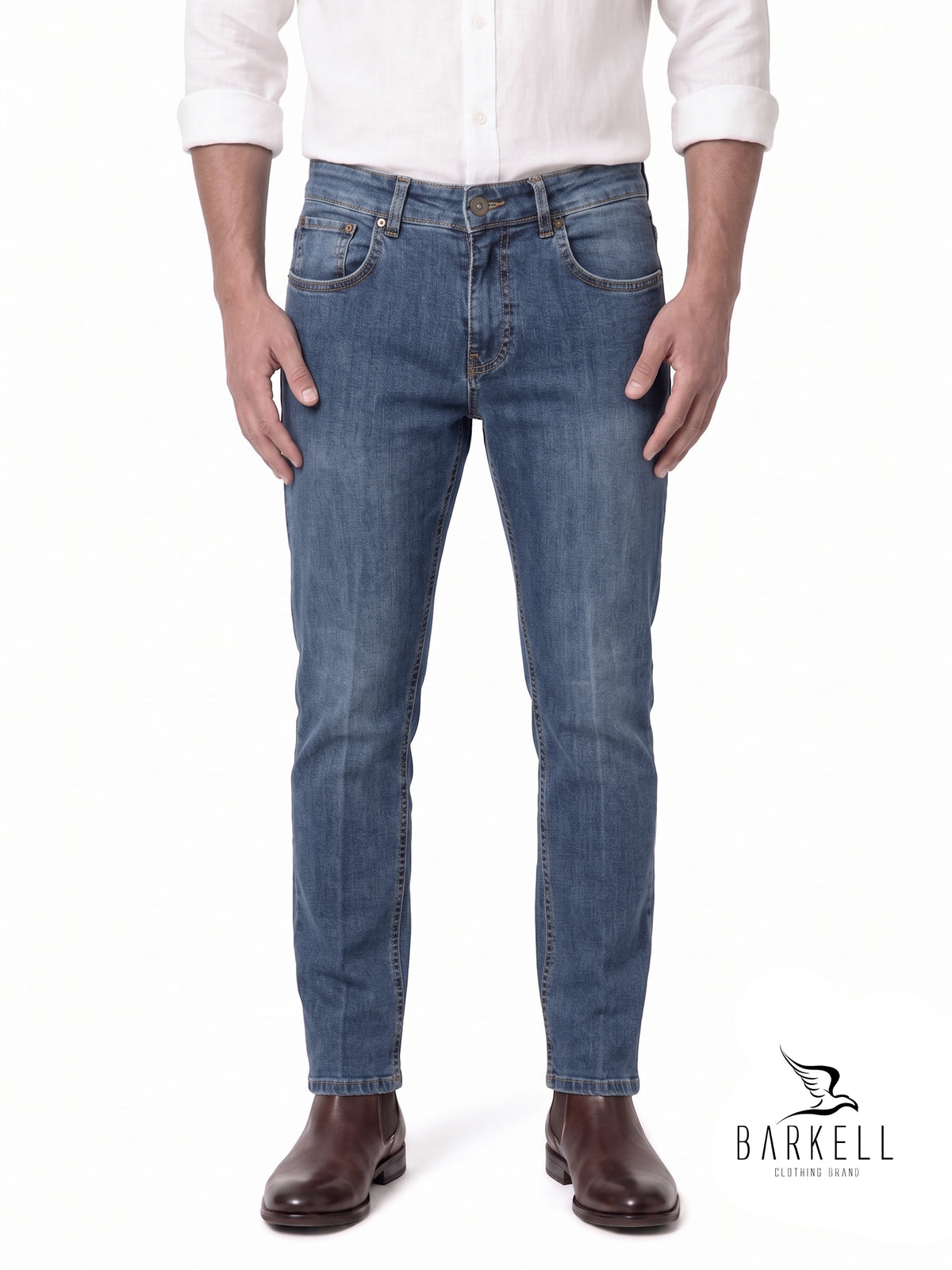 Jeans modèle cinq poches lavage usé