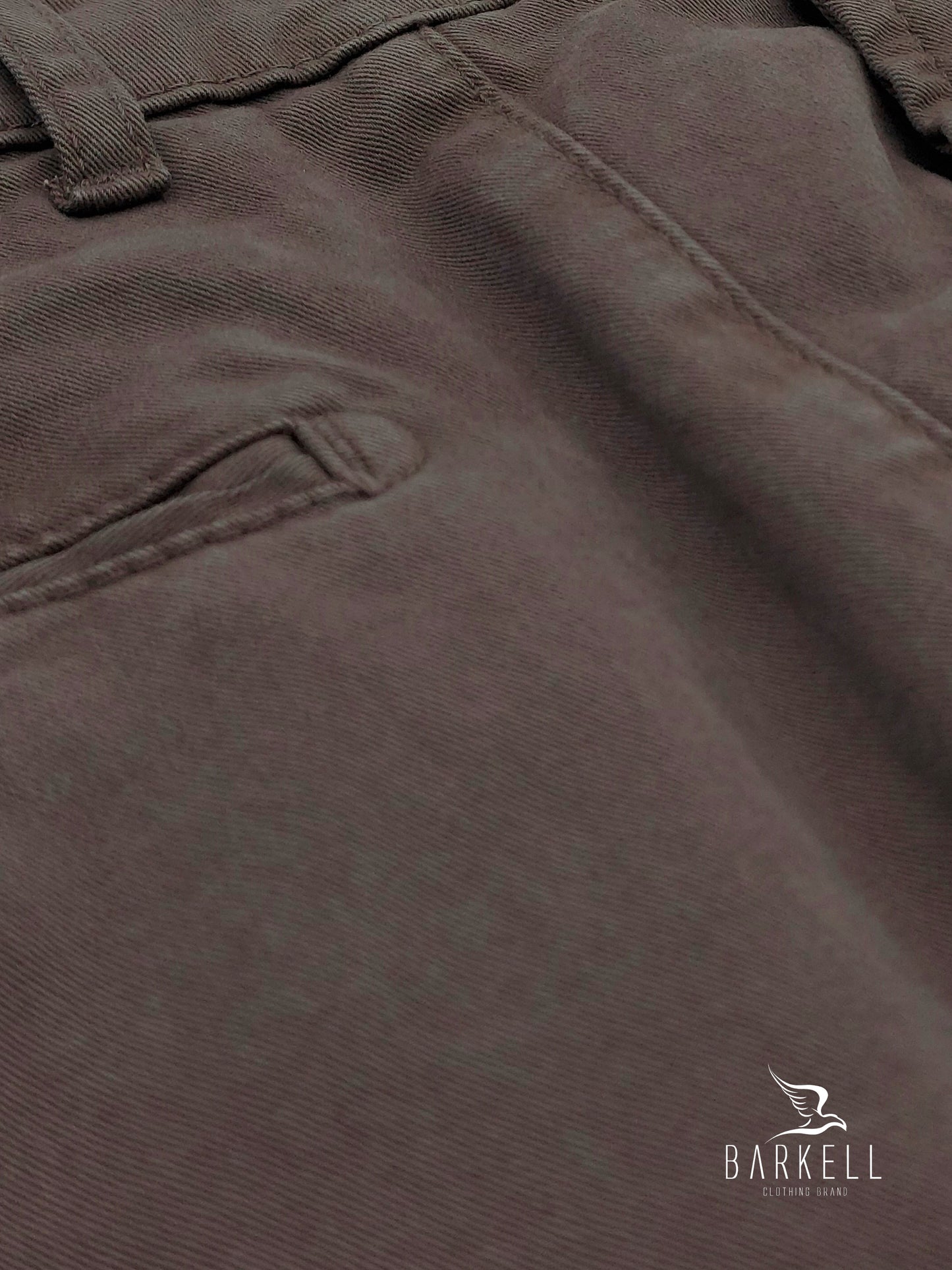 Pantalone Fango Modello Chinos in Cotone Gabardina