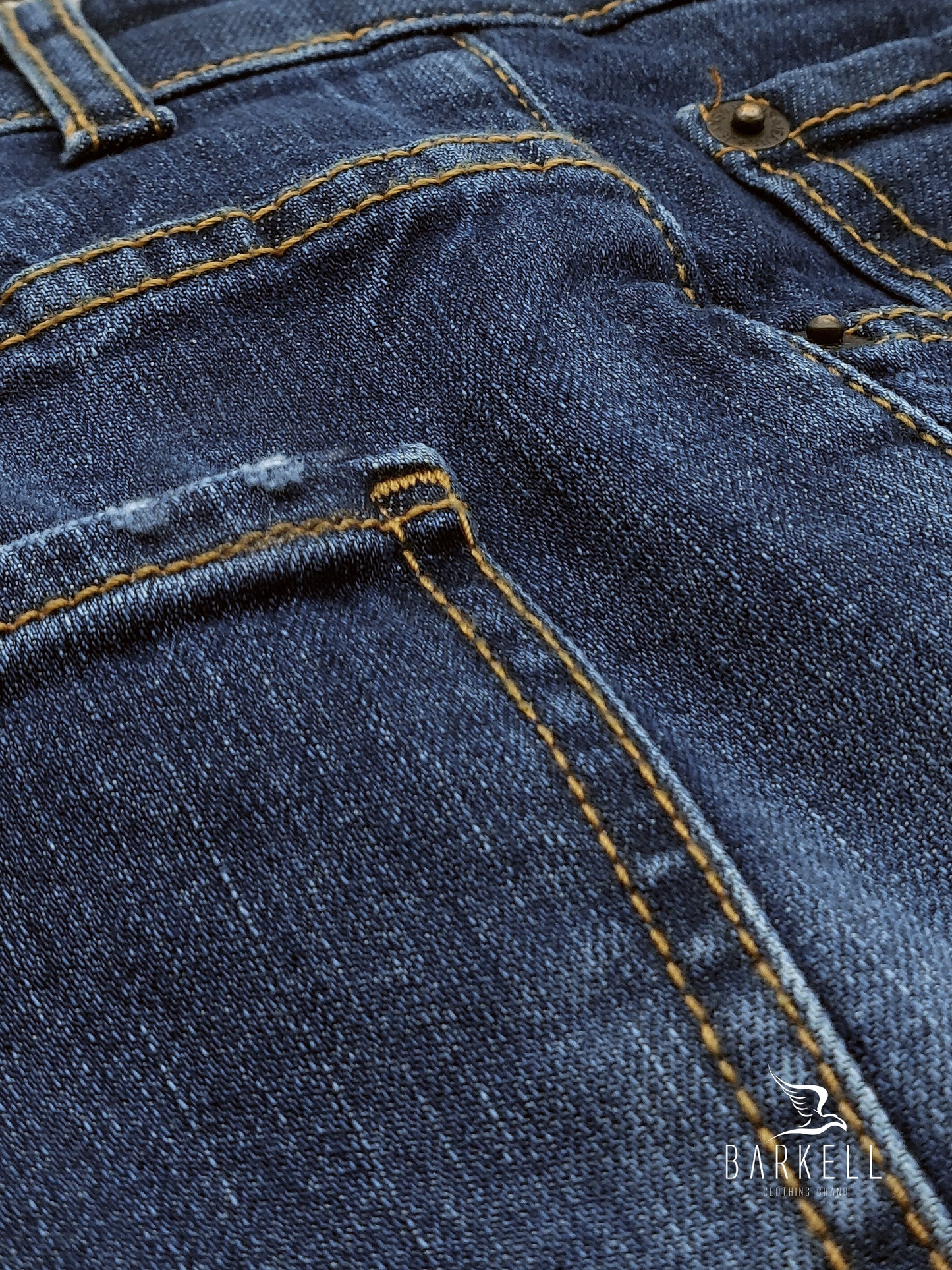 Jeans Modello Cinque Tasche Lavaggio Stone Wash Micro Abraso