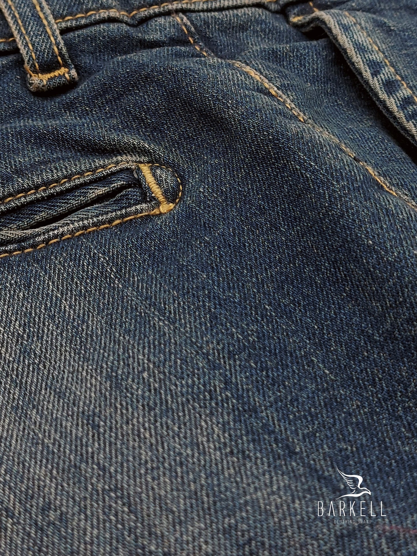 Jeans Modello Chinos Lavaggio Stone Wash al Tè