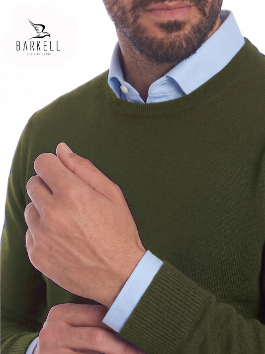Pull col rond en pure laine mérinos extrafine de couleur militaire